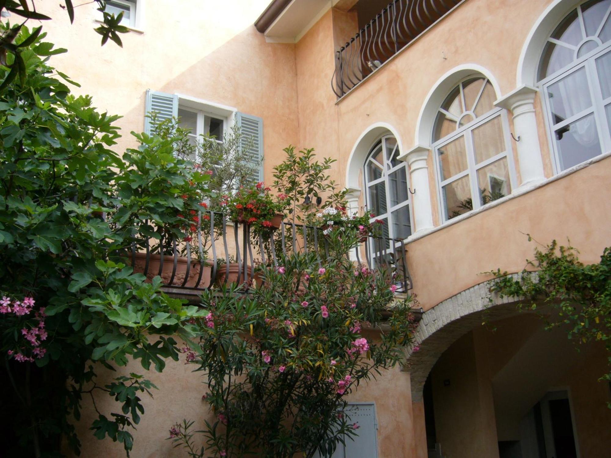 Bed & Breakfast Belfiore Лонато Екстериор снимка