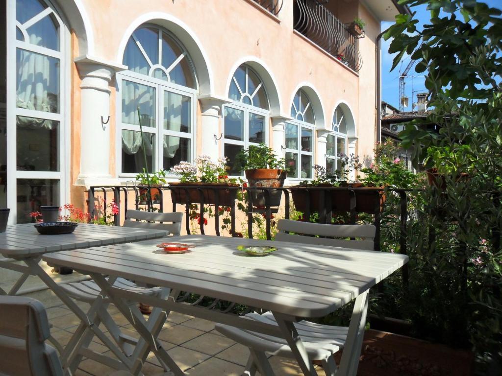 Bed & Breakfast Belfiore Лонато Екстериор снимка
