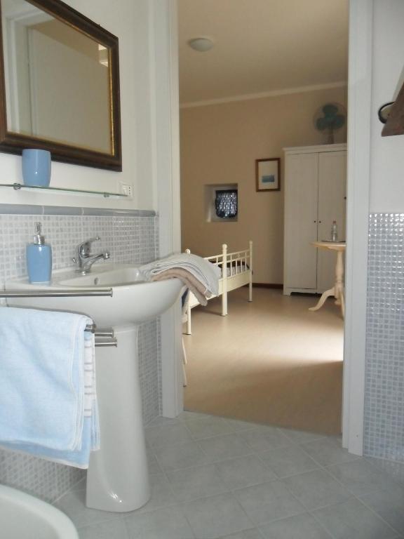 Bed & Breakfast Belfiore Лонато Стая снимка