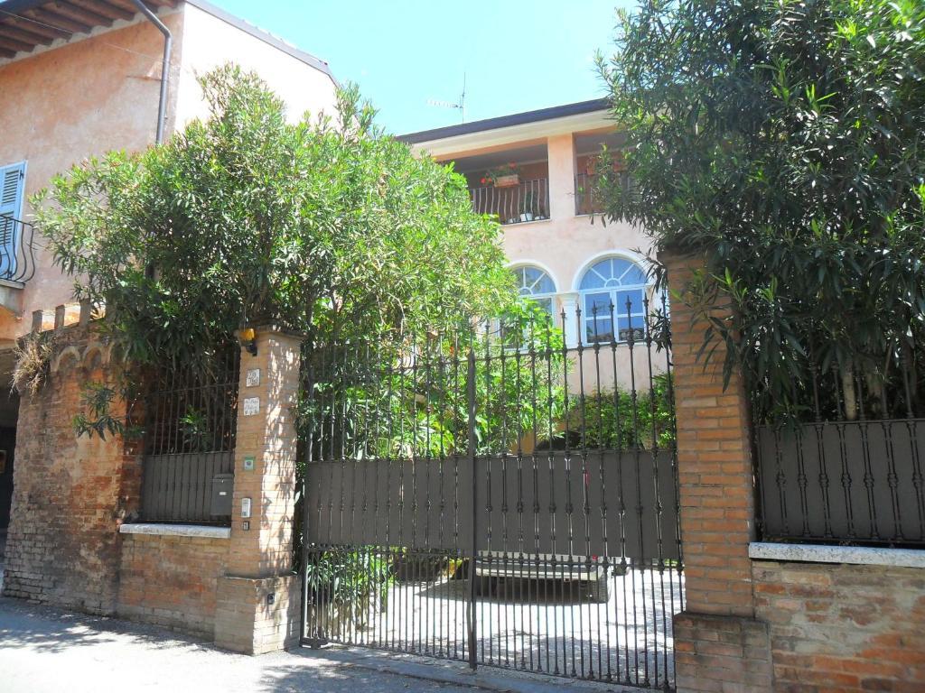 Bed & Breakfast Belfiore Лонато Екстериор снимка